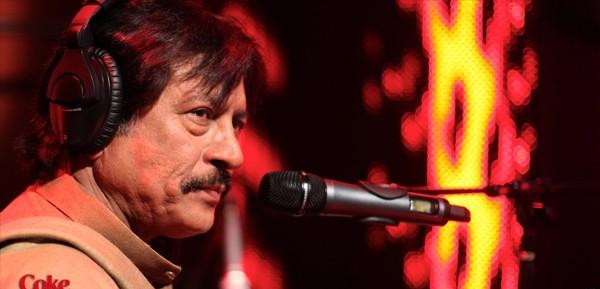 Attaullah Khan Esakhelvi Completes His Fifty Years In Music