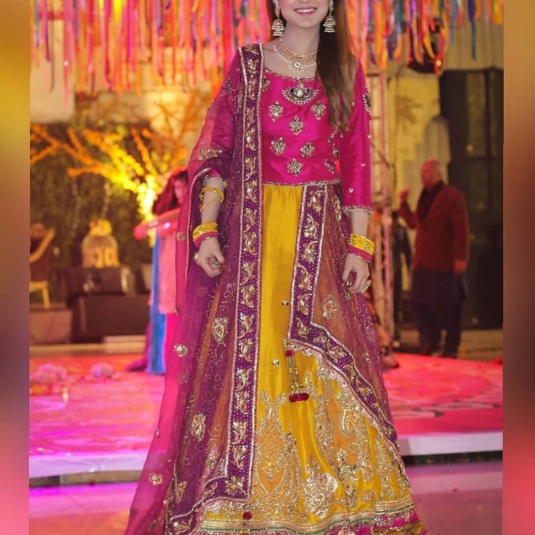 Female-Singer-Aima-Baig