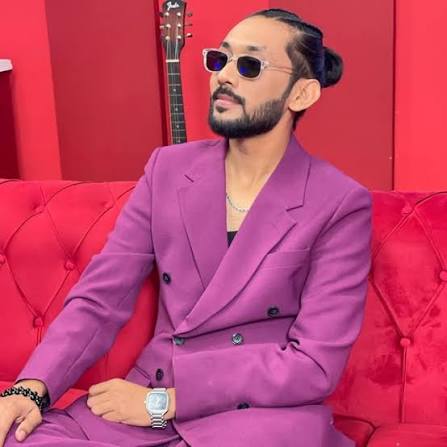 Waqar Hussain