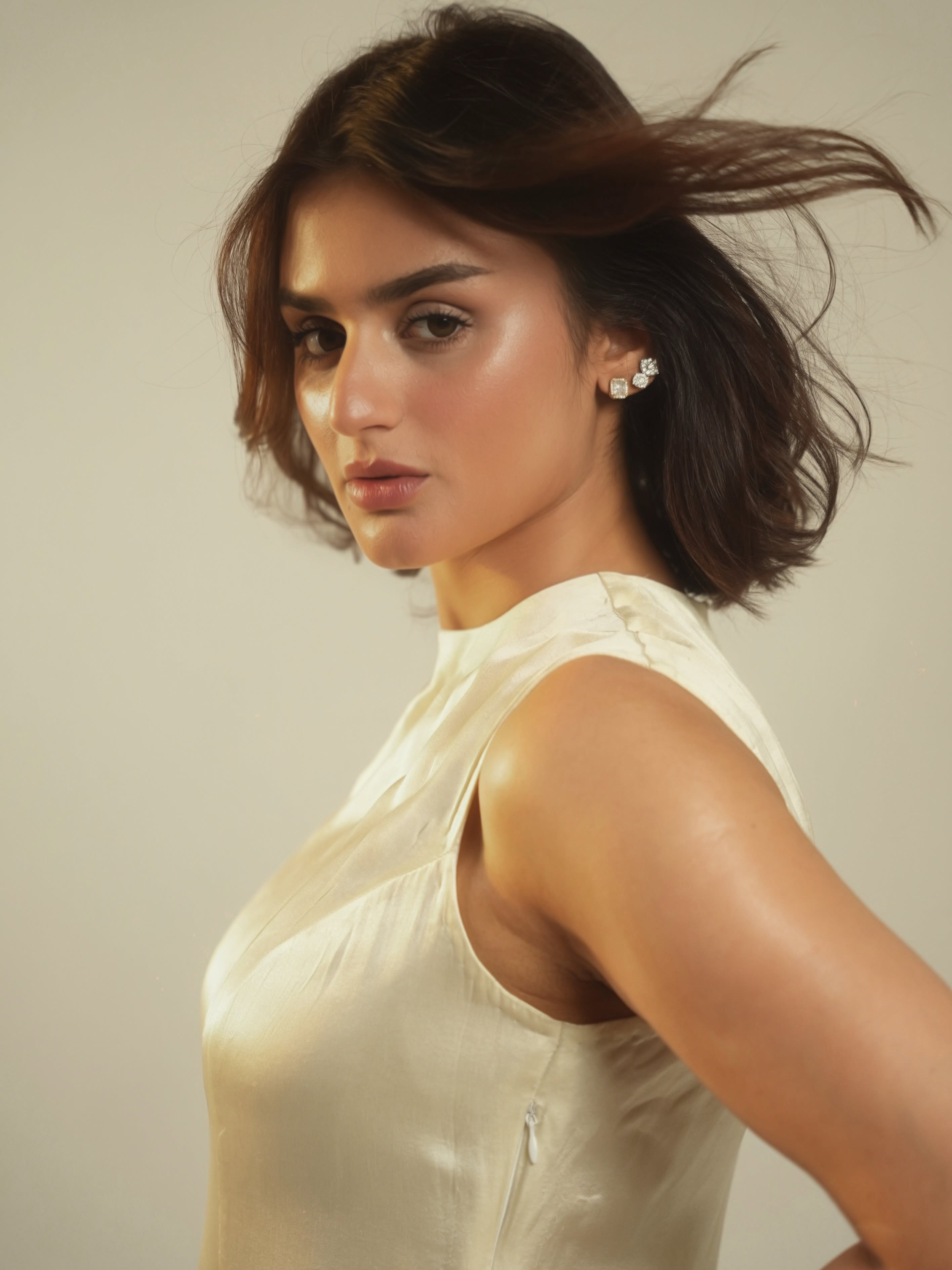 hira mani actress singer 001