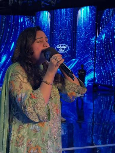 Sara Raza Khan 3