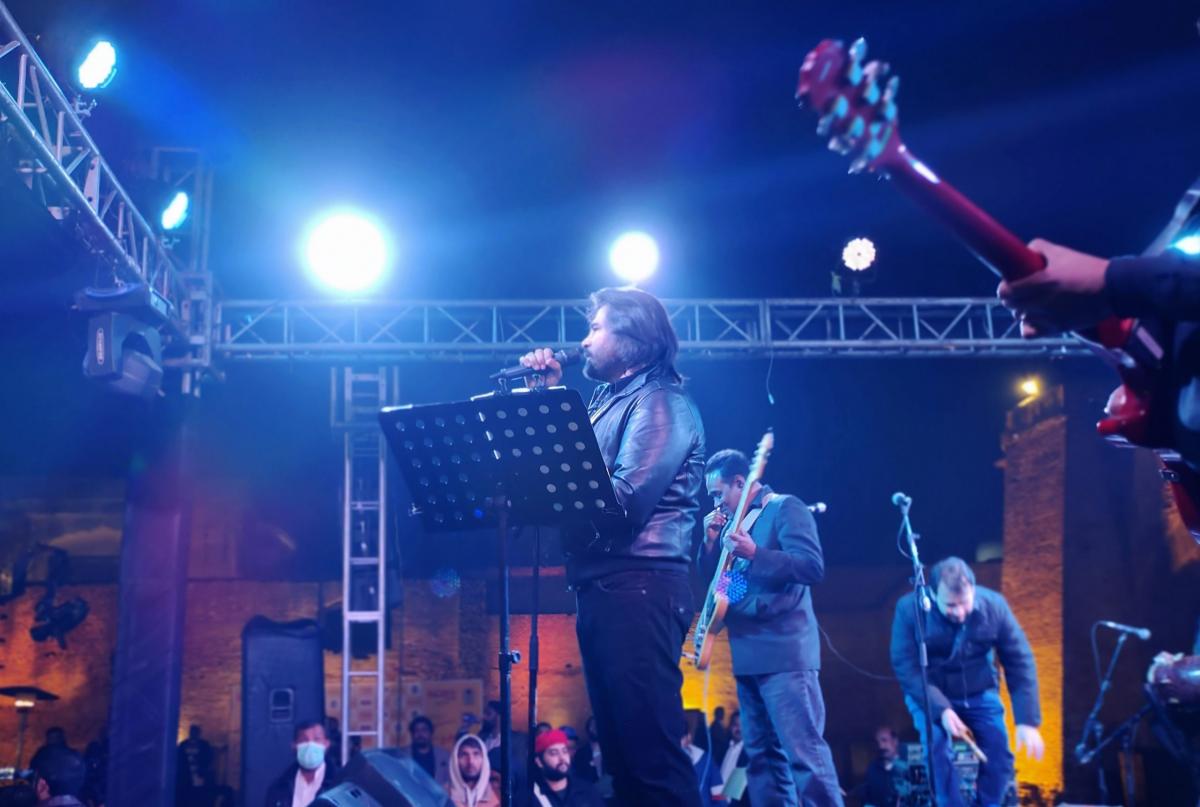 Shafqat Amanat Ali Performed for Gobi's Paint at Shahi Qila Lahore 02