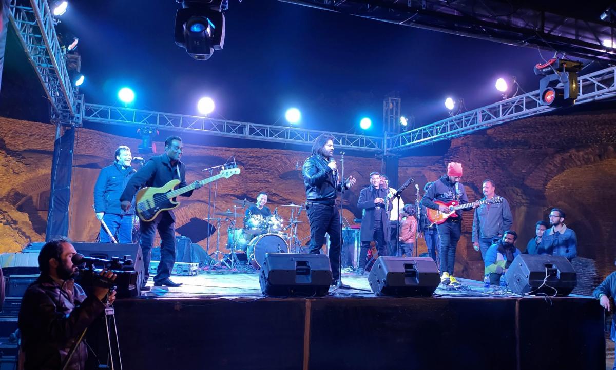 Shafqat Amanat Ali Performed for Gobi's Paint at Shahi Qila Lahore 03