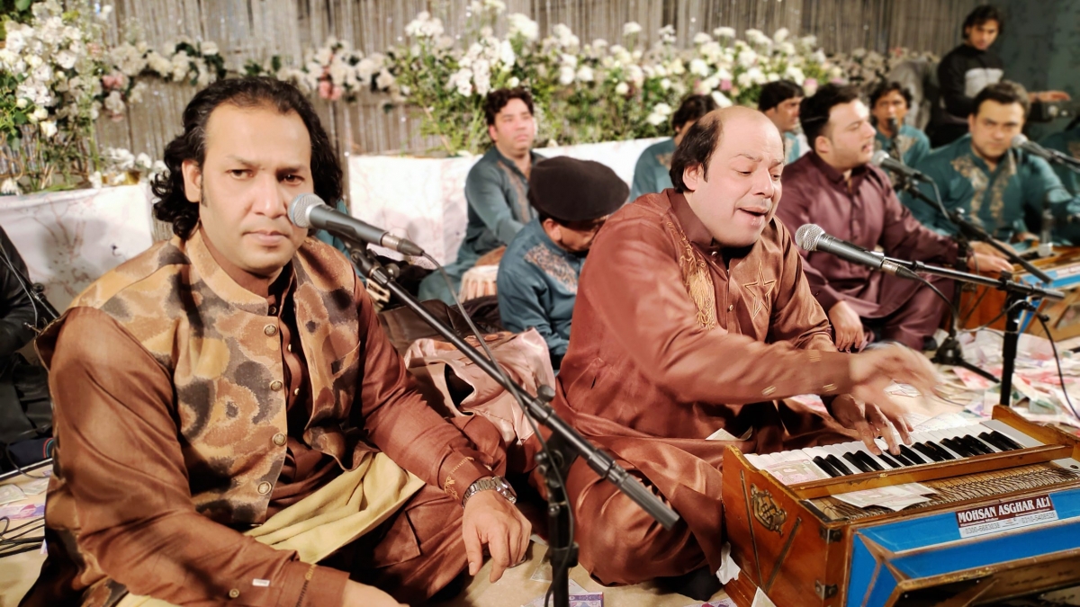 Rizwan Moazzam Qawals with Performance at peak in Lahore Event 004