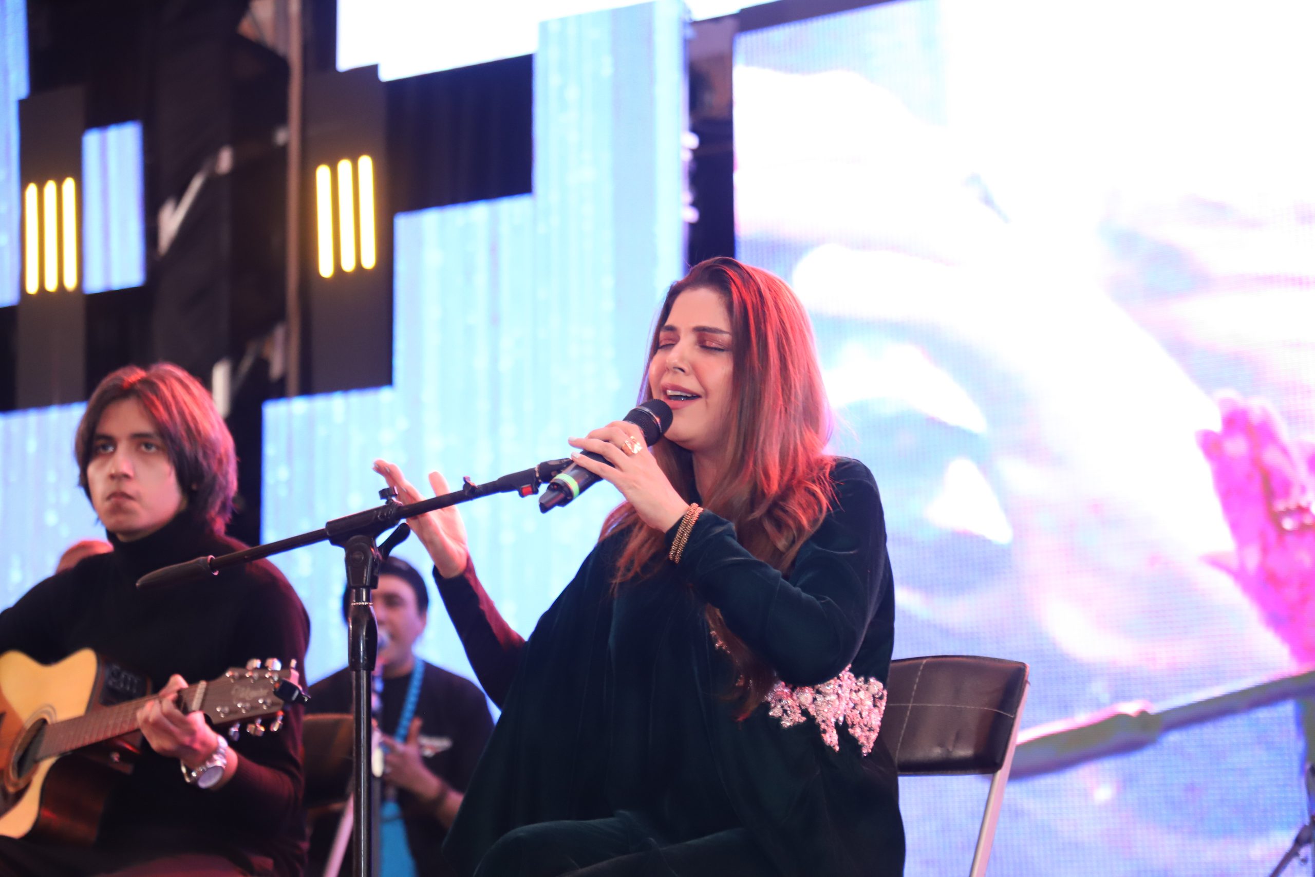 Hadiqa Kiani performed in Excellence Awards 2024 Bank of Punjab 012