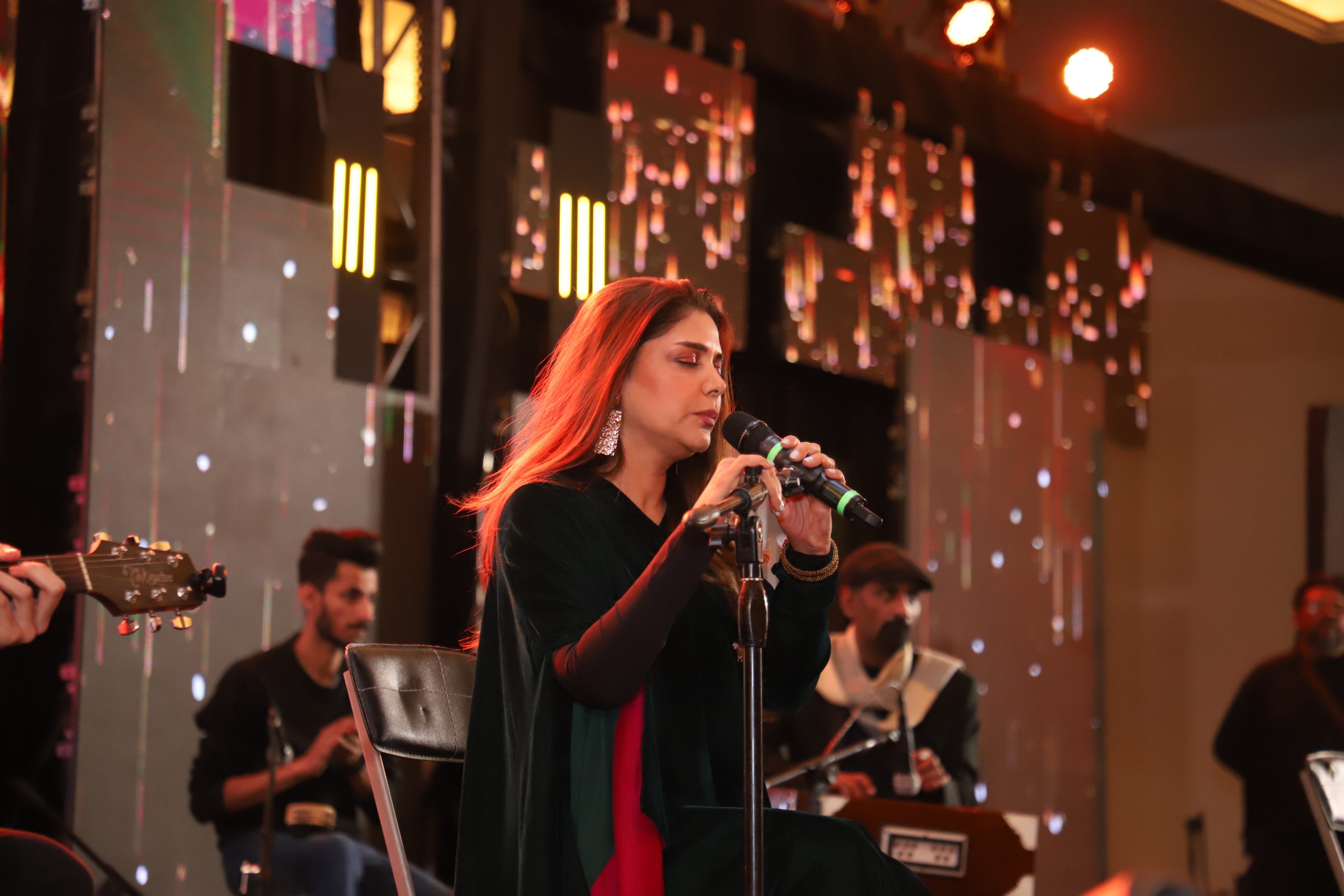 Hadiqa Kiani performed in Excellence Awards 2024 Bank of Punjab 010