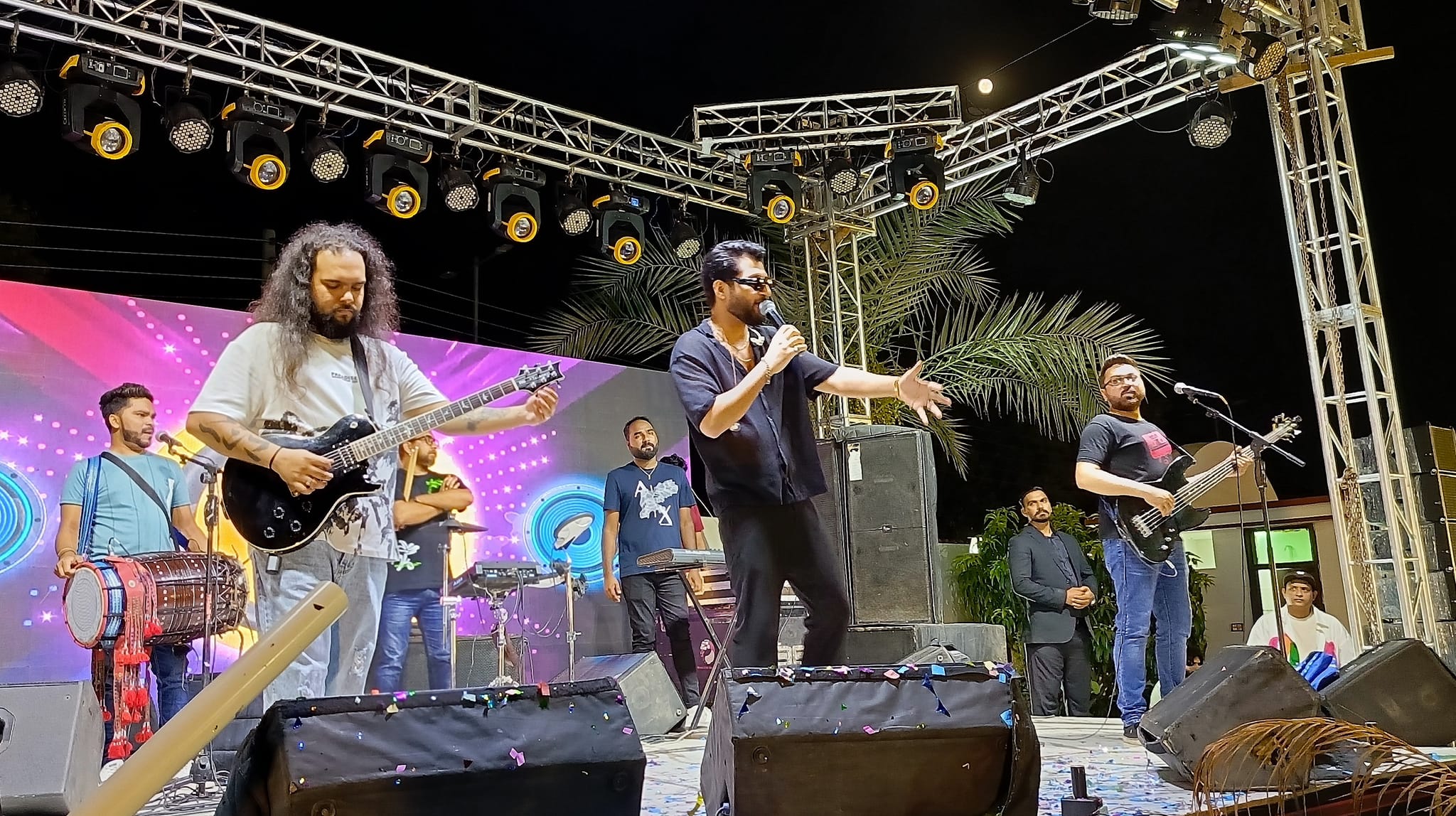 Bilal-Saeed-Live-Performance-in-Multan-001