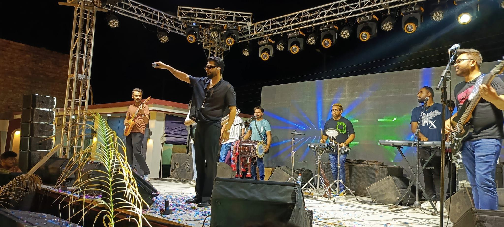 Bilal-Saeed-Live-Performance-in-Multan-008