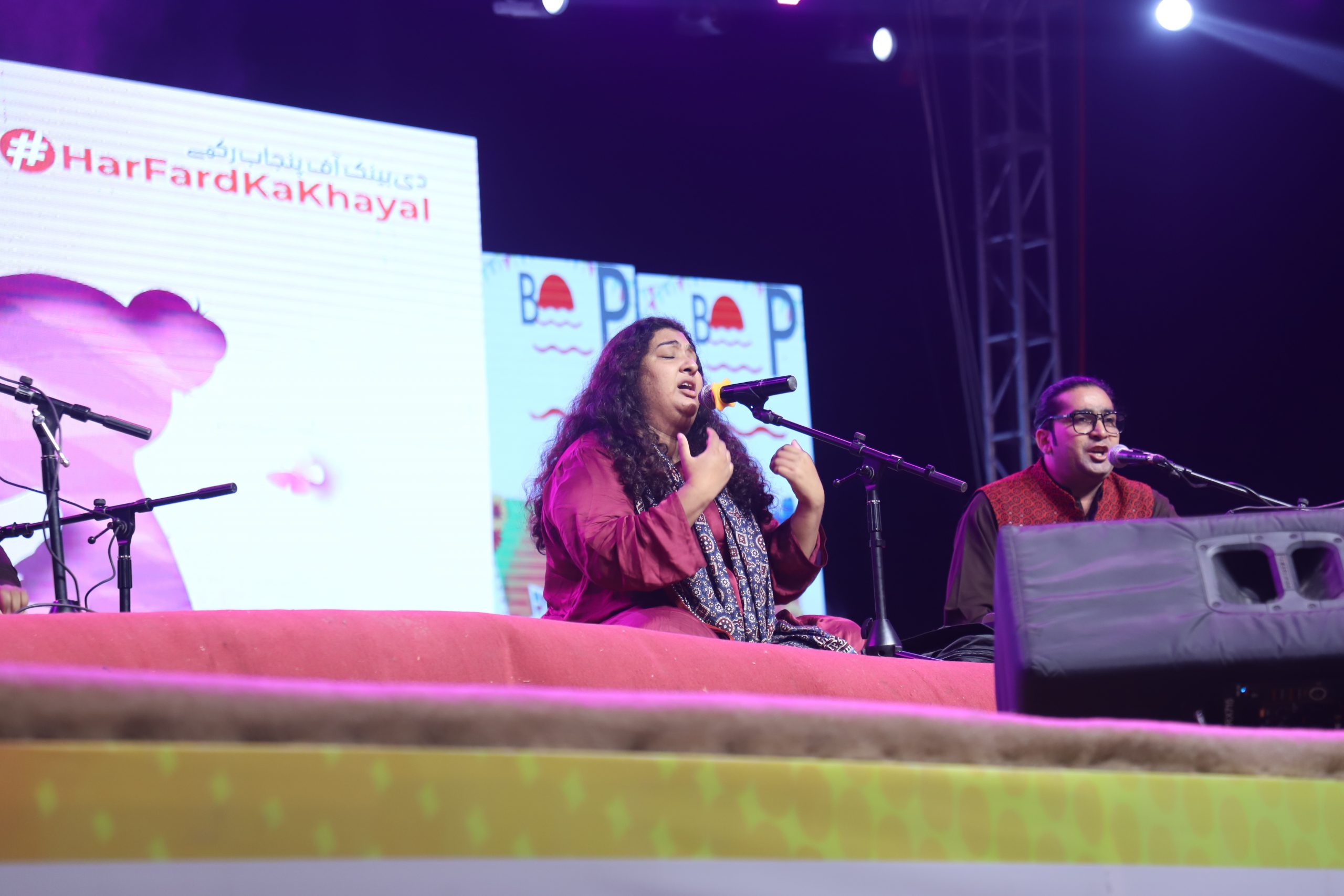 Tahseen Sakina Live Performance 03
