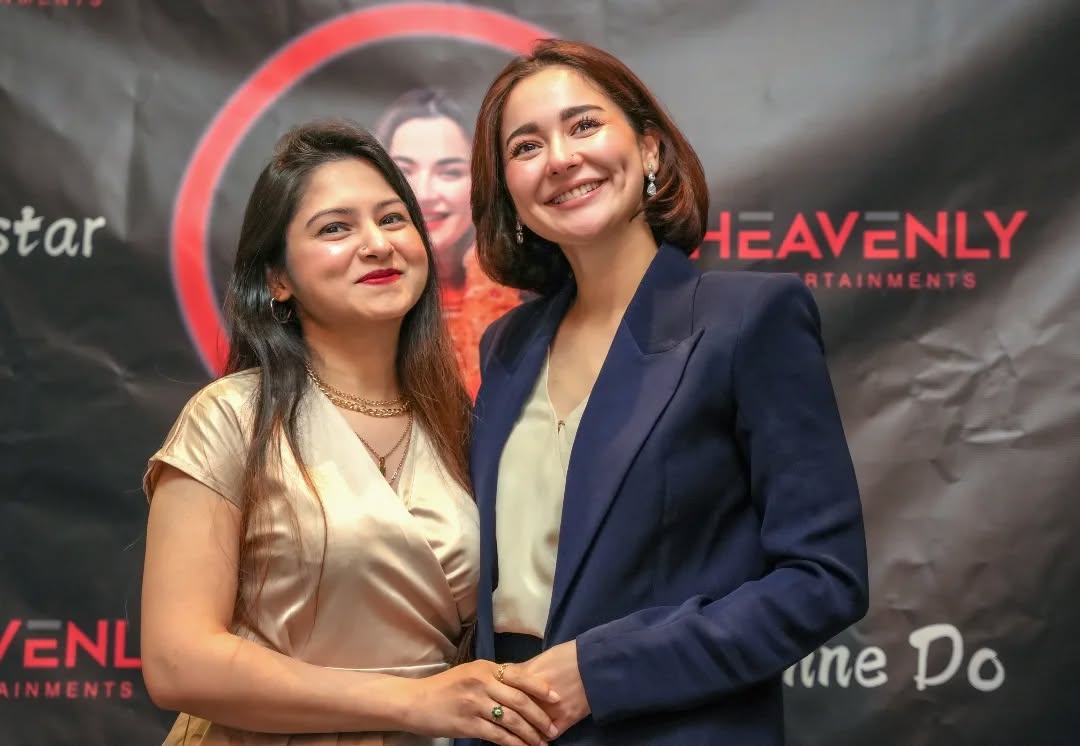 Pakistani Celebrity Star Hania Aamir's Successful Meet & Greets in Canada